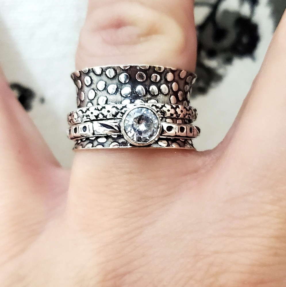 New White Topaz 925 Silver Spinner Meditation Ring.
